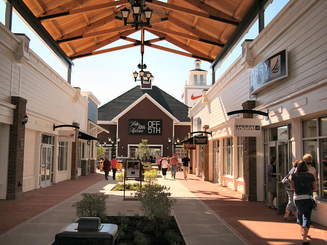 Merrimack Premium Outlet Mall stores